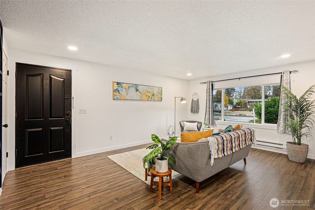 9011 washington Boulevard SW, Lakewood, WA 98498