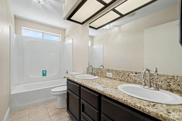 4706 Bay View Court, Bakersfield, CA 93312