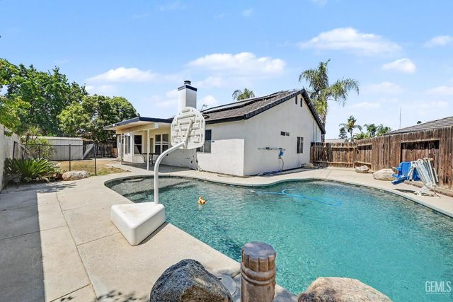 4706 Bay View Court, Bakersfield, CA 93312