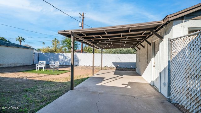 1728 W AVALON Drive, Phoenix, AZ 85015