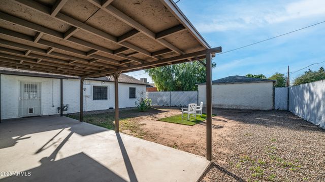 1728 W AVALON Drive, Phoenix, AZ 85015