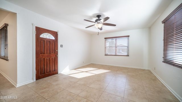 1728 W AVALON Drive, Phoenix, AZ 85015