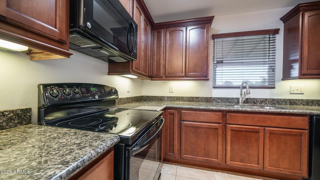 1728 W AVALON Drive, Phoenix, AZ 85015 — photo 2