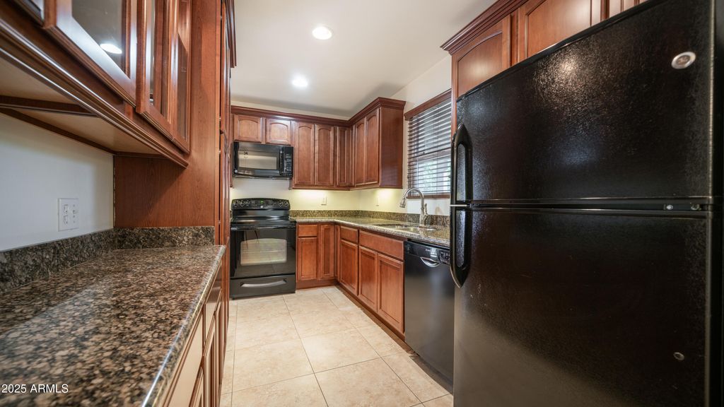1728 W AVALON Drive, Phoenix, AZ 85015 — photo 3