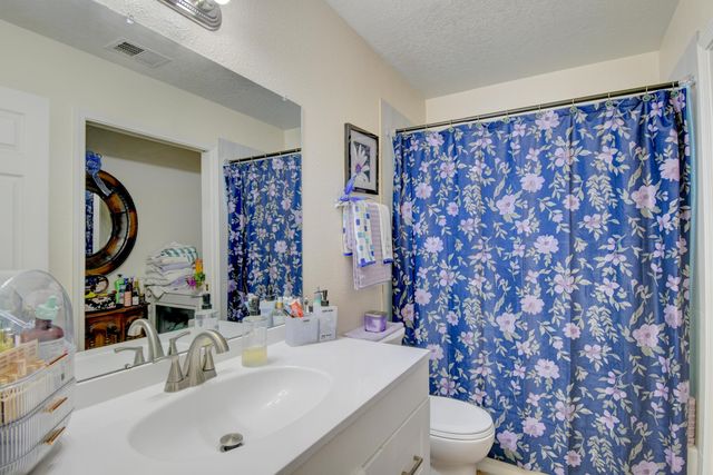 533 Vancouver Road SE, Rio Rancho, NM 87124