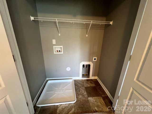 8240 Paw Valley Lane, Charlotte, NC 28214