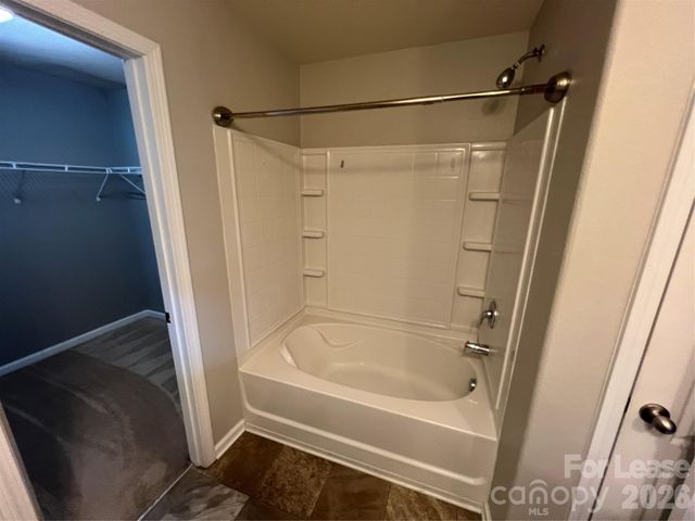 8240 Paw Valley Lane, Charlotte, NC 28214