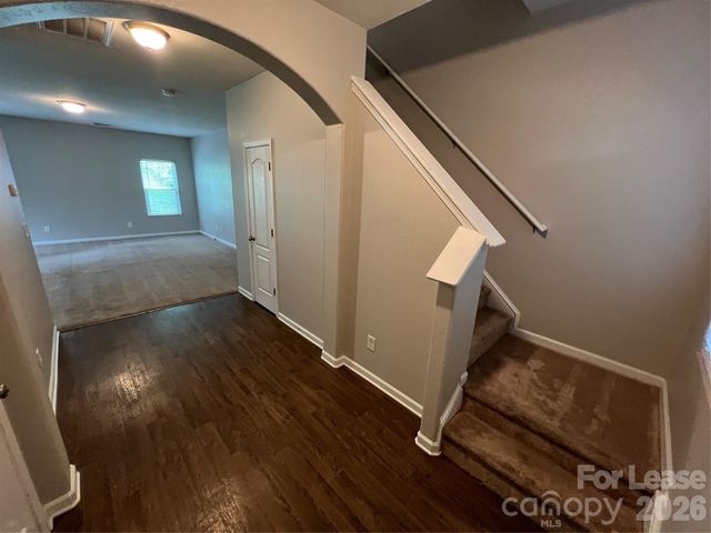 8240 Paw Valley Lane, Charlotte, NC 28214