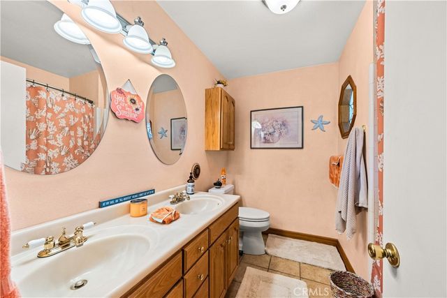 760 N Pine St, Orange, CA 92867