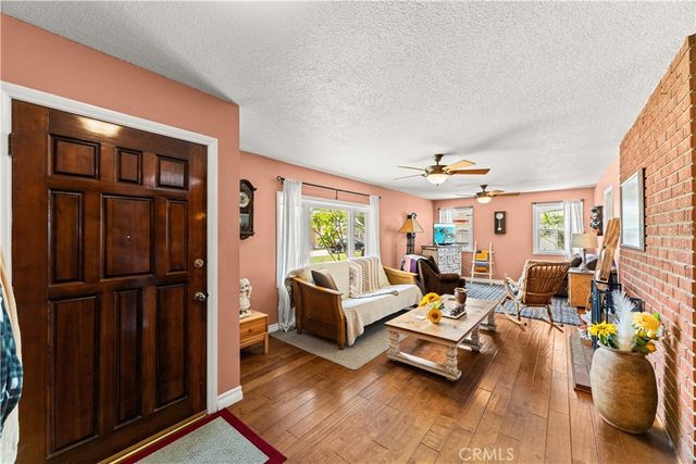 760 N Pine St, Orange, CA 92867