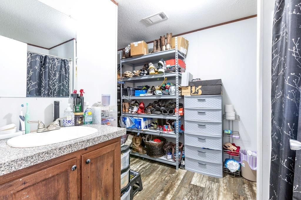 Image 14 of property listing at 1147 SE HAMMERLY STREET, Madison, FL 32340