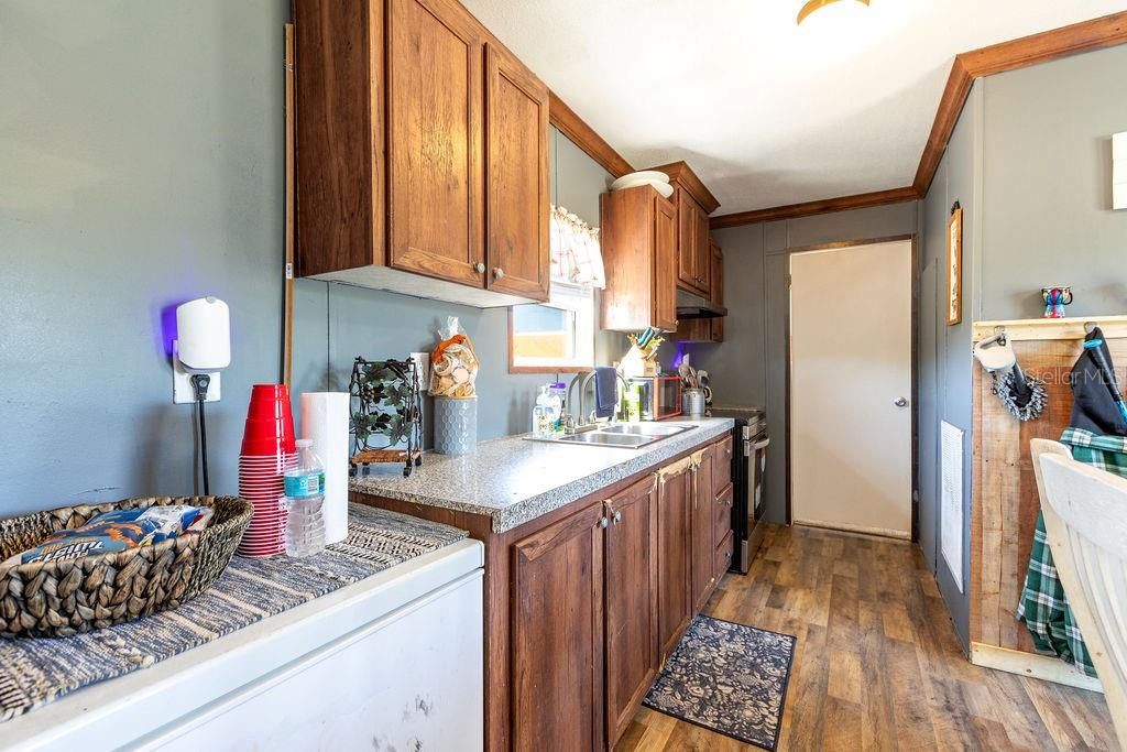 Image 10 of property listing at 1147 SE HAMMERLY STREET, Madison, FL 32340