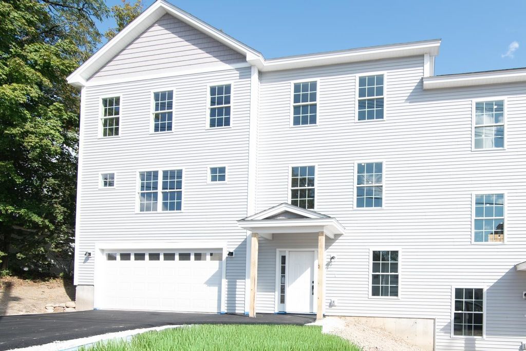 577 Hall Street, Manchester, NH 03104