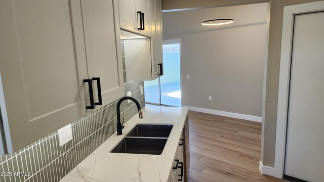 14043 N PALM RIDGE Drive, Sun City, AZ 85351