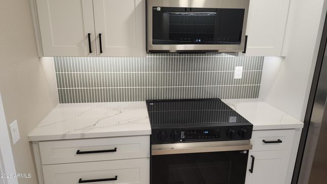 14043 N PALM RIDGE Drive, Sun City, AZ 85351