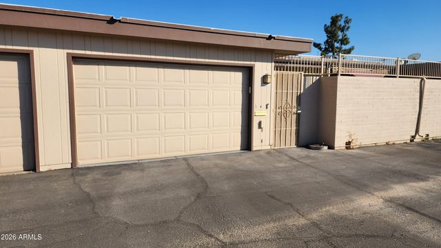 14043 N PALM RIDGE Drive, Sun City, AZ 85351