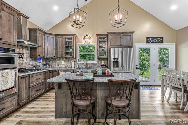10473 S Rose Edge Drive, Bonne Terre, MO 63628