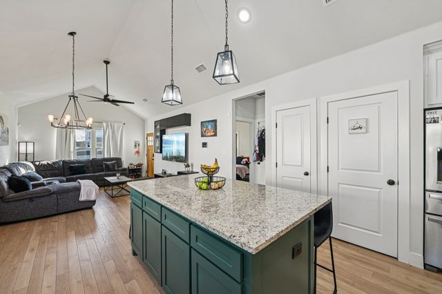 1607 E Terrell Avenue, Fort Worth, TX 76104