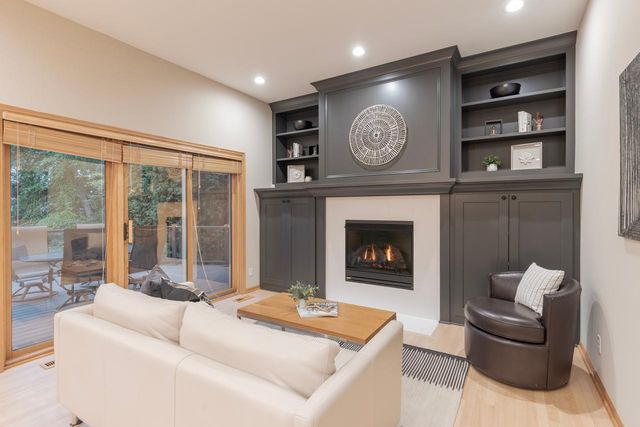 7602 S Bay Circle, Bloomington, MN 55438
