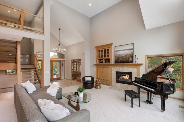 7602 S Bay Circle, Bloomington, MN 55438