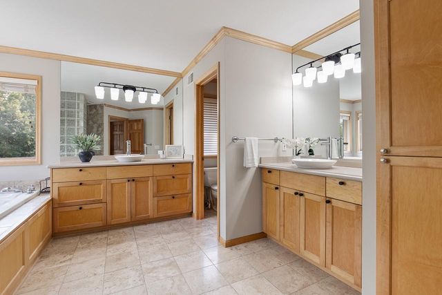 7602 S Bay Circle, Bloomington, MN 55438