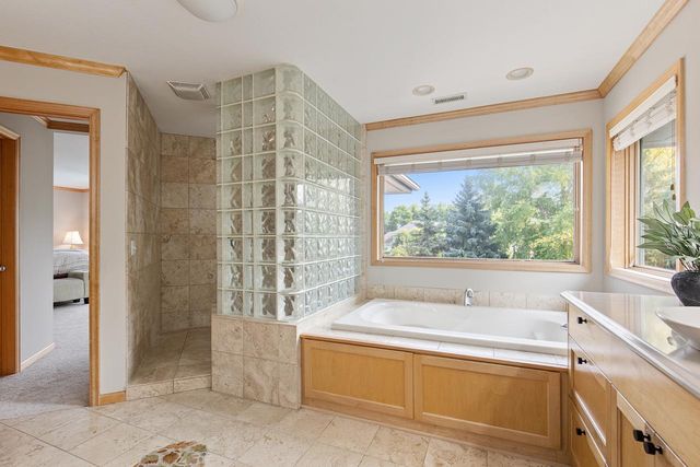 7602 S Bay Circle, Bloomington, MN 55438