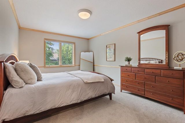 7602 S Bay Circle, Bloomington, MN 55438