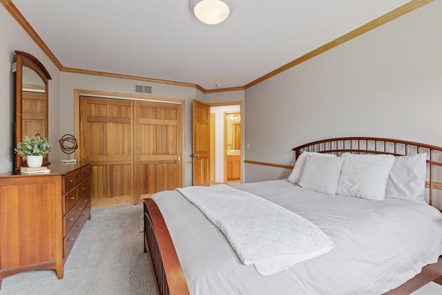 7602 S Bay Circle, Bloomington, MN 55438