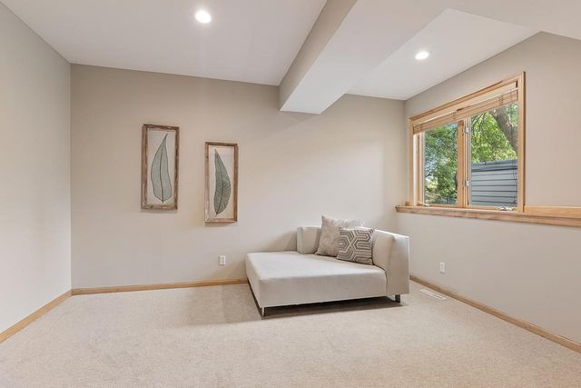 7602 S Bay Circle, Bloomington, MN 55438