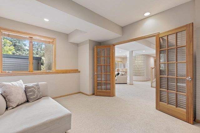 7602 S Bay Circle, Bloomington, MN 55438