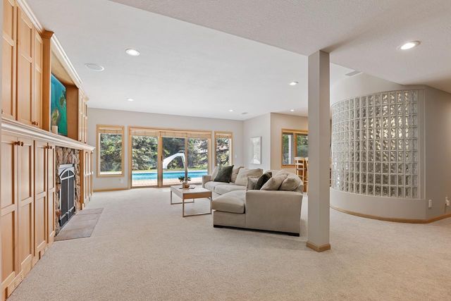 7602 S Bay Circle, Bloomington, MN 55438