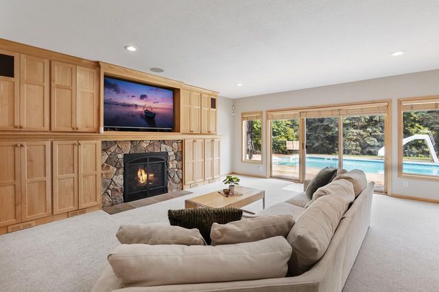 7602 S Bay Circle, Bloomington, MN 55438
