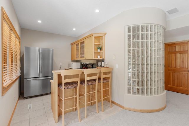 7602 S Bay Circle, Bloomington, MN 55438