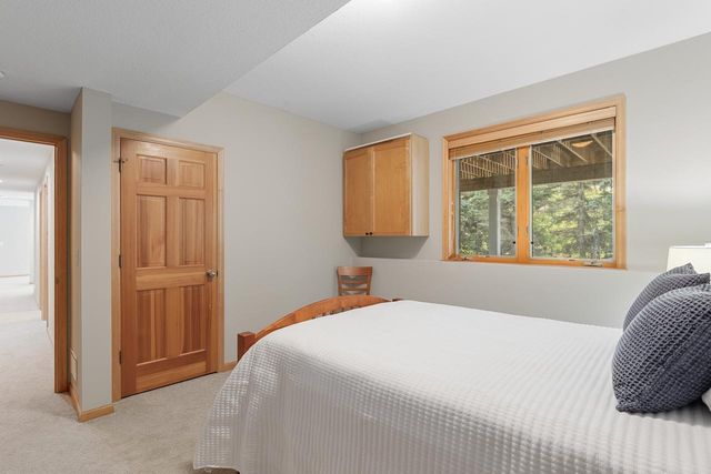 7602 S Bay Circle, Bloomington, MN 55438