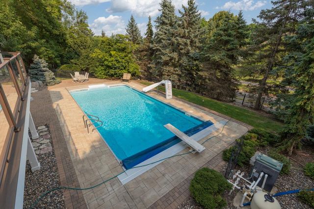 7602 S Bay Circle, Bloomington, MN 55438