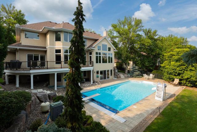 7602 S Bay Circle, Bloomington, MN 55438