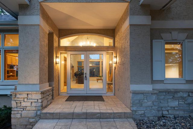 7602 S Bay Circle, Bloomington, MN 55438
