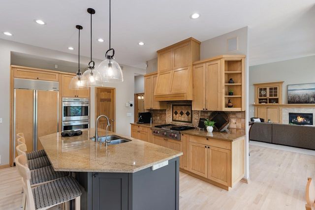 7602 S Bay Circle, Bloomington, MN 55438