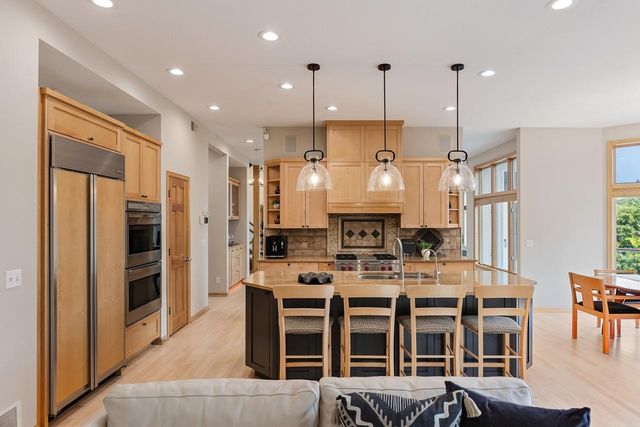 7602 S Bay Circle, Bloomington, MN 55438