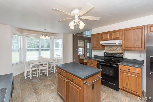 8124 Ems Crossing Lane, Hillsboro, MO 63050