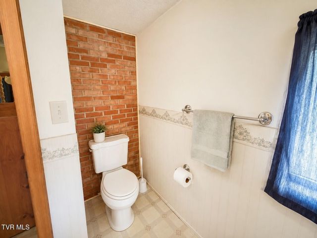18204 Nordyke Road, Bristol, VA 24202