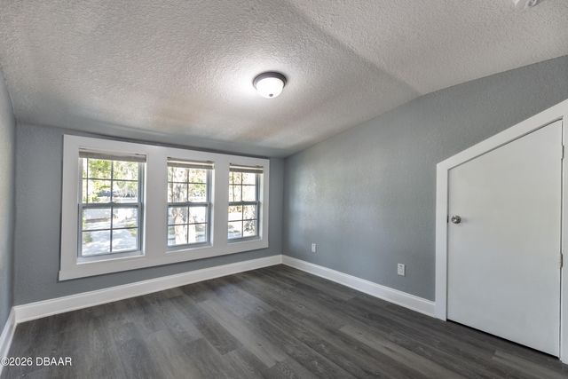 1102 E Voorhis Avenue, Deland, FL 32724