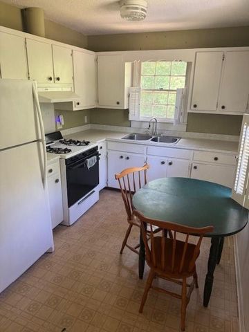 2308 Hillwood Drive S, Mobile, AL 36605