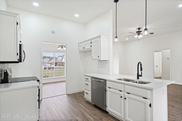 1090 Fawn Drive, Hernando, MS 38632