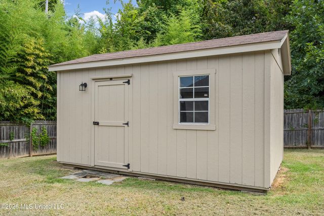 1090 Fawn Drive, Hernando, MS 38632