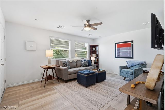 6138 Foxes Dale Street, Las Vegas, NV 89166