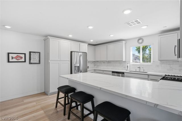 6138 Foxes Dale Street, Las Vegas, NV 89166