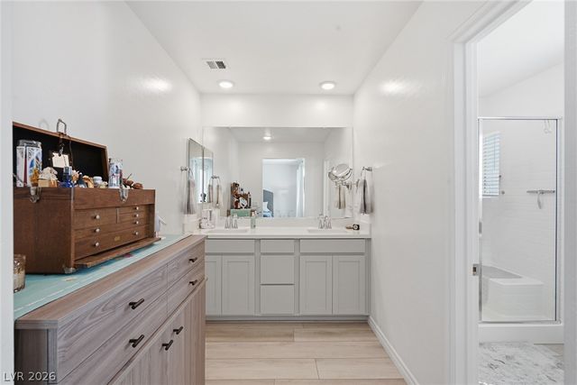 6138 Foxes Dale Street, Las Vegas, NV 89166