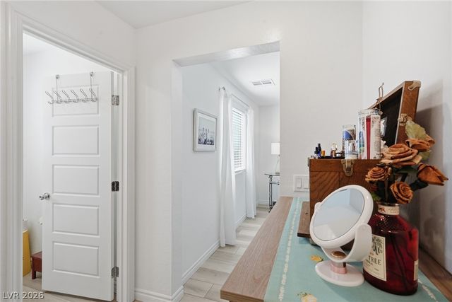 6138 Foxes Dale Street, Las Vegas, NV 89166
