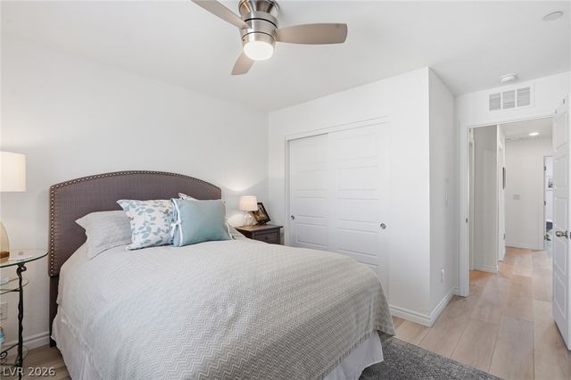 6138 Foxes Dale Street, Las Vegas, NV 89166